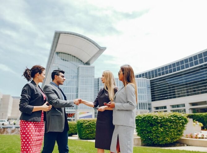 المشاركة في معارض تجارية ومناسبات اقتصادية